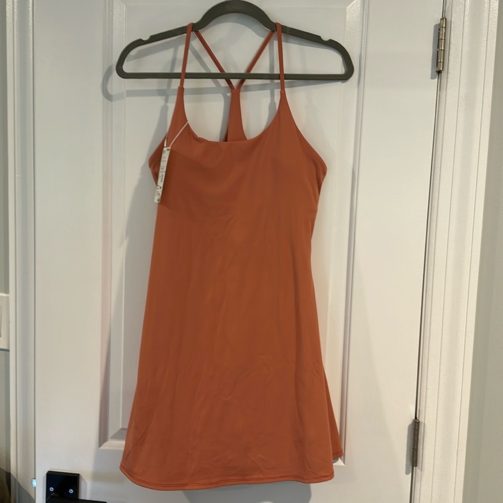 Halara Backless Racerback 2-in-1 Pocket NWT